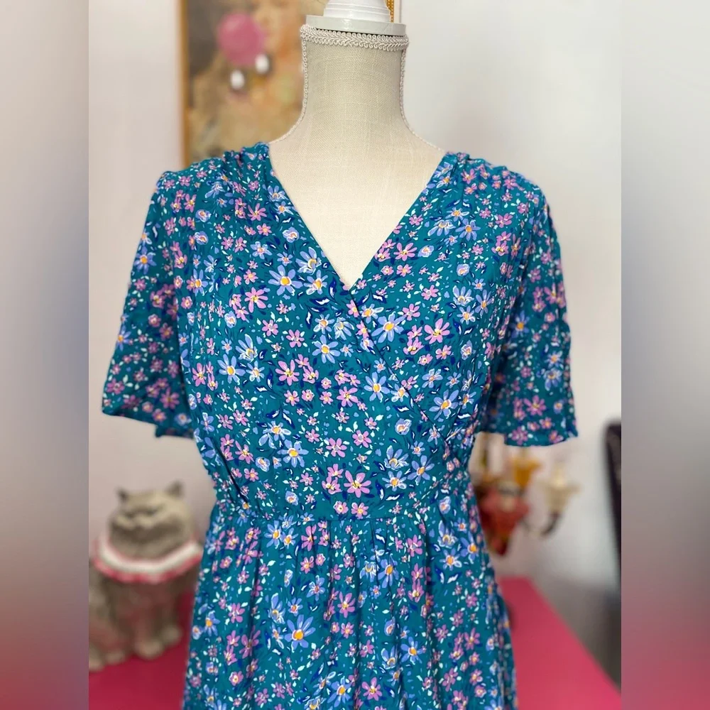 ❌SOLD❌DRAPER JAMES LARGE WRAP DRESS FLORAL BLUE PINK POCKETS - Picture 2 of 5